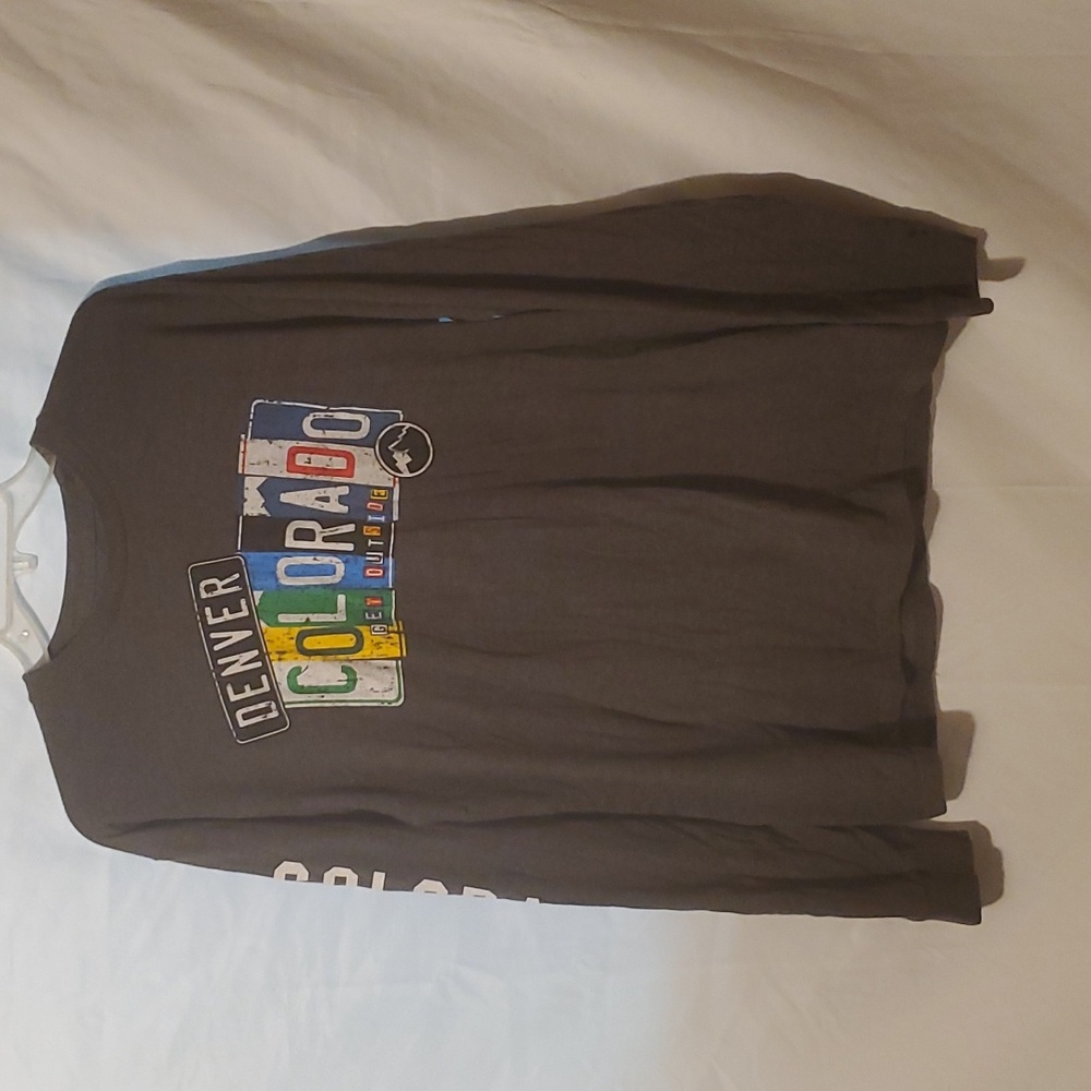 Denver Colorado tourist long sleeve t-shirt size large.